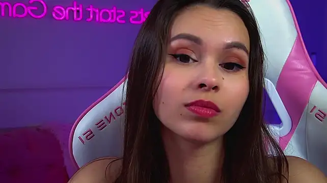 PollyLanders live XXX chat