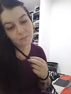 Fernandar2025's Live XXX Chat