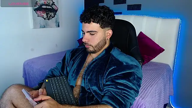 adamhairy Chat XXX live