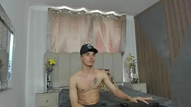 MaximumSteel_'s Live XXX Chat