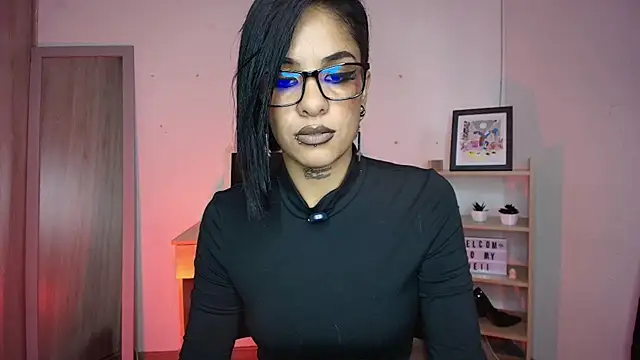 Chat +18 de luci_fer_devil ao vivo