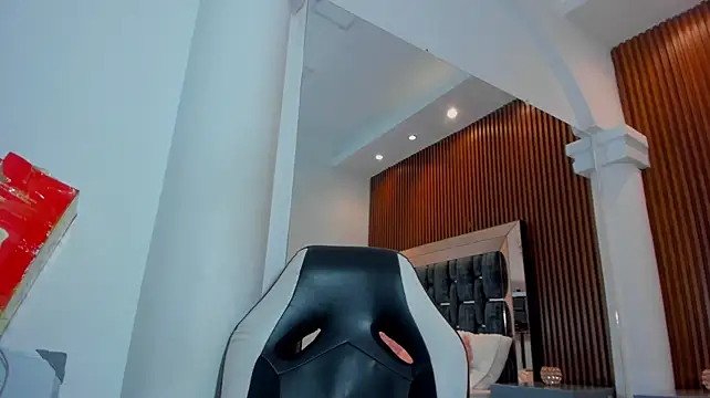 Chat +18 de Sotf_Charlotte ao vivo
