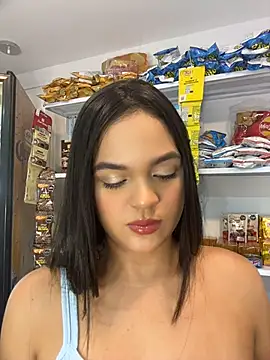 Bella-Ferrer Chat XXX live