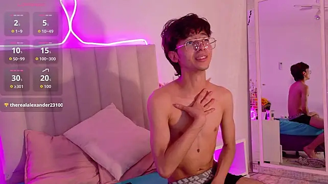 Twink_Sebas7のライブXXXチャット