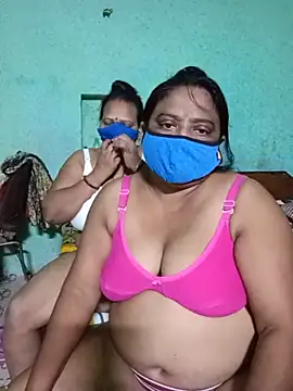 Chat XXX en directo de Group_Of_Lust
