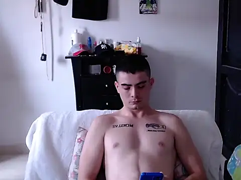 Zac_Efront élő XXX-chatje