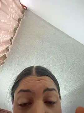 Megan_Hillss_ Chat XXX in diretta