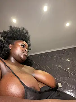 Honeycoco0211 লাইভ XXX চ্যাট