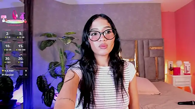 Tyla_Ks' Live XXX Chat
