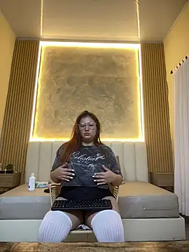 Brittany_G Chat XXX in diretta