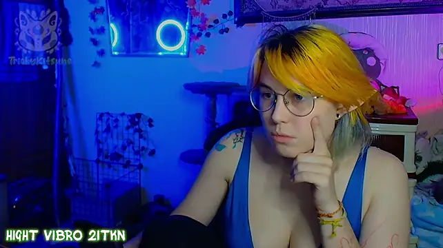 TrickyKitsune Chat XXX live