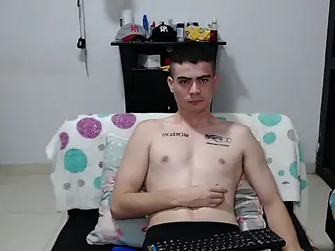Zac_Efront Chat XXX in diretta