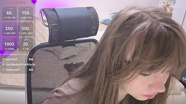 Lunar_Bunny Adlı Modelin Canlı XXX Sohbeti