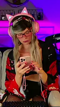 Kittychatte's Live XXX Chat