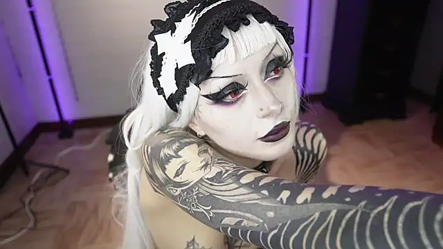 insania_9999_ live XXX chat
