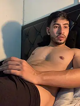 Leonthick Adlı Modelin Canlı XXX Sohbeti