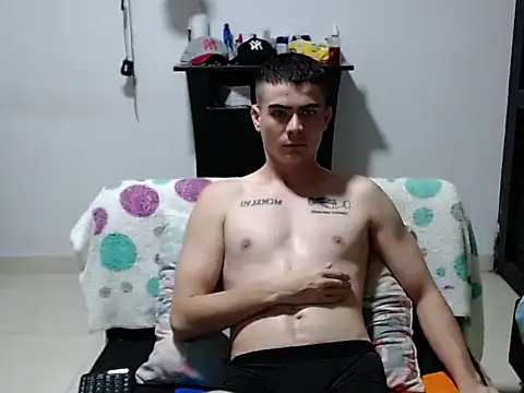 Zac_Efront Adlı Modelin Canlı XXX Sohbeti