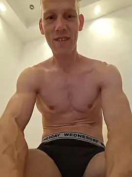 genaroo38n Live XXX chat