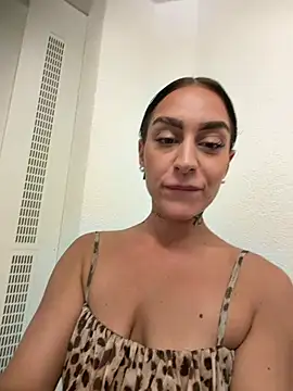 AyshaShirin Live XXX Chat