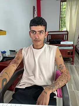 sorry-mom69 Adlı Modelin Canlı XXX Sohbeti