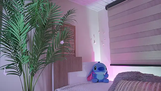 dakotaa_01 Live XXX-chat