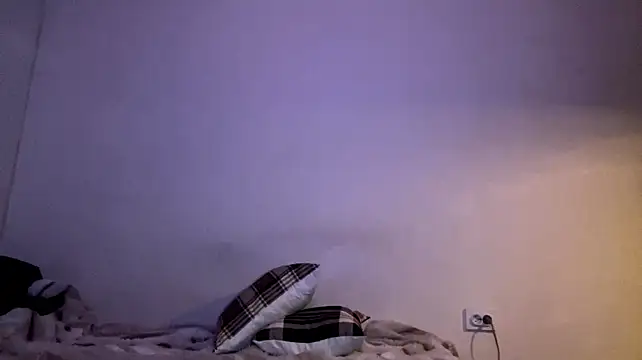 XXX chat uživo modela MirraDream