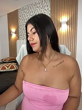 Paulinaa__ Chat XXX in diretta