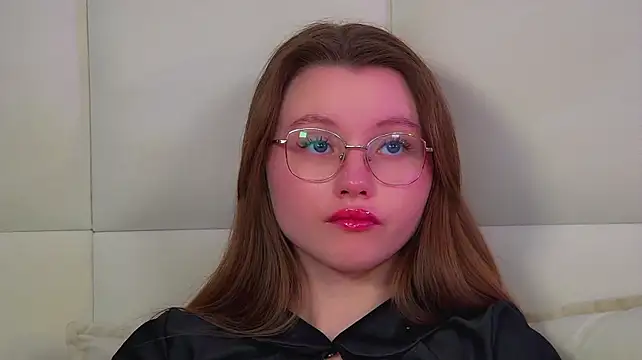 KeiraAsti's Live XXX Chat