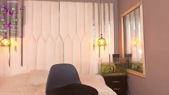 Pertunjukan Kamera Web Megan_Do_Santos