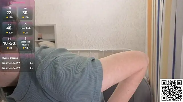 PliantMissus' Live XXX Chat