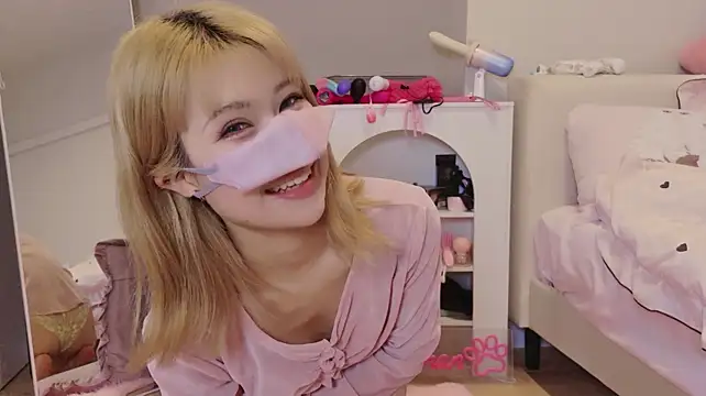 -Nyanko-chan- Chat XXX in diretta