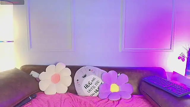 kittyblooms Live XXX-chat