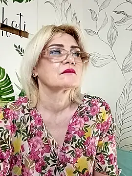 Catty_Lady Chat XXX live