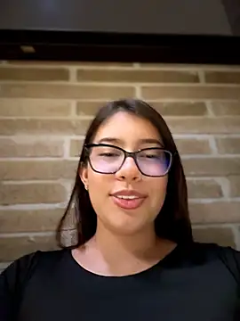 Saracalderon's Live XXX Chat