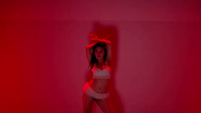צ'אט XXX בשידור חי של Honeyy-Angel