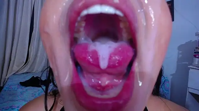 Sharlottee 现场XXX聊天