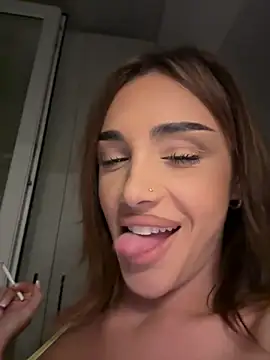 IvyNox Chat XXX in diretta