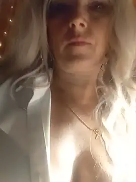 aminaFoxs Adlı Modelin Canlı XXX Sohbeti
