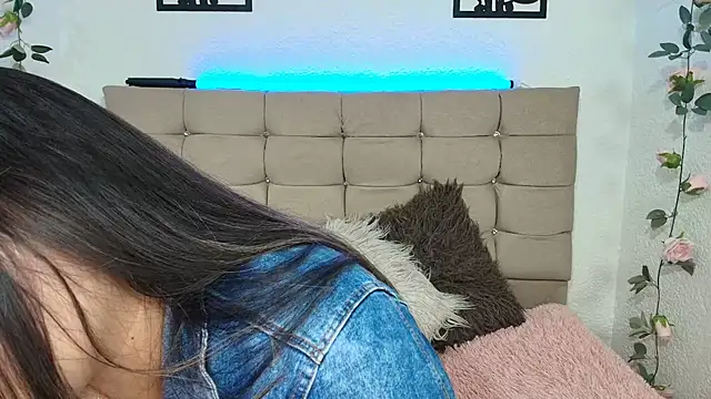 LinaBrowm's Live XXX Chat