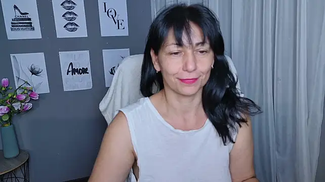 LiluGrants Adlı Modelin Canlı XXX Sohbeti
