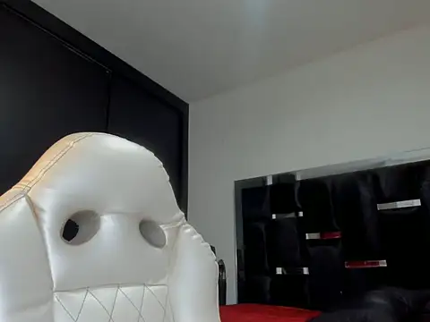 XXX chat uživo modela Miranda_bigcock3