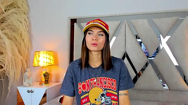 Živý XXX chat NicolMiller4