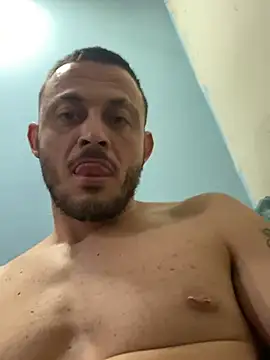 Mpeimpi live XXX chat