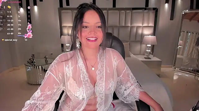 NinaMichelle live XXX chat