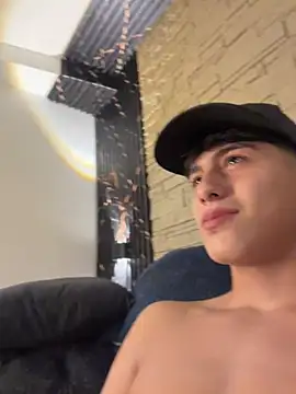 Lander_Cruz Live XXX Chat