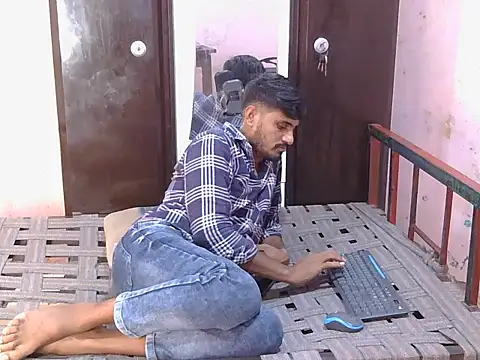 دردشة HotXKrish الجنسية المباشرة