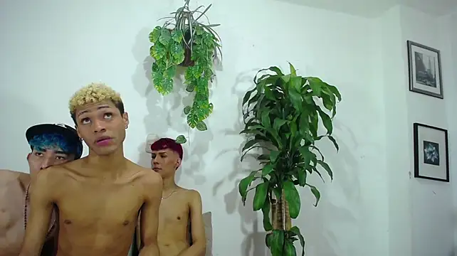 Dirty3someGuys 라이브 XXX 채팅