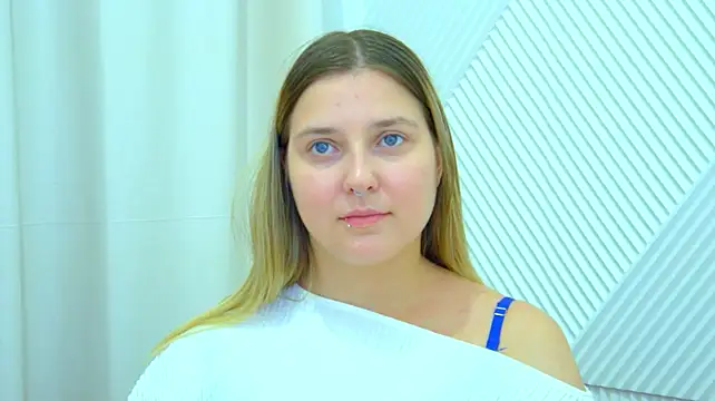 TinnaBurton Chat XXX in diretta
