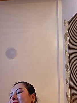 Chat +18 de NeredaXxx ao vivo