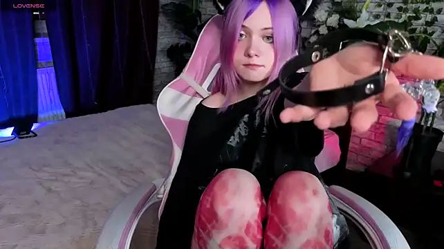 Chat +18 de Miiu_miiu ao vivo